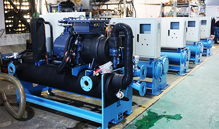 冷水机组类型 做好工业冷水机的维护工作